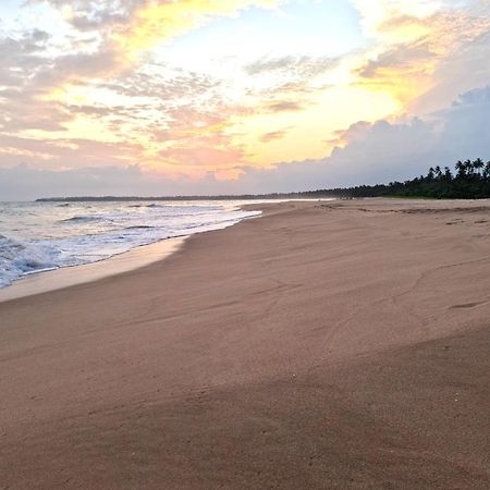 Arhimser Villa-Superb 4 Bedroom Beachfront For 8 In Ranna, Tangalle, Bb, Pool, Free Pick Up For 7 Night Stays Arriving Together, Serviced, Taxes Included Luaran gambar